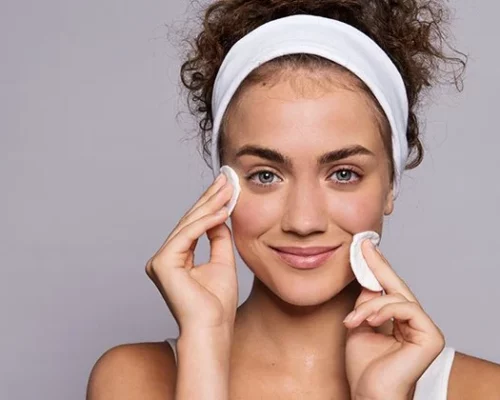 Jak wykonać dwuetapowe mycie twarzy?