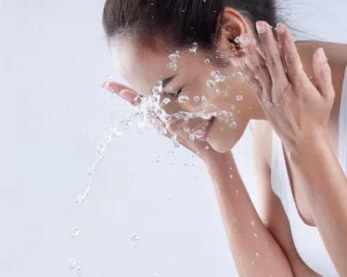 Mycie twarzy dla wtajemniczonych. Wszystko, co musisz wiedzieć o oczyszczaniu