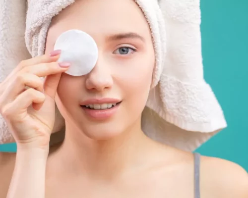 Najlepsze toniki do twarzy! Sprawdź te produkty