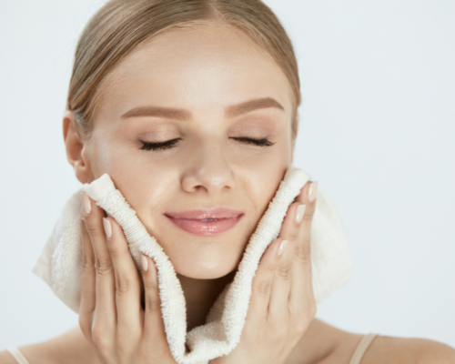 Oczyszczanie twarzy, a typ skóry. Jak dobrać kosmetyk do rodzaju cery