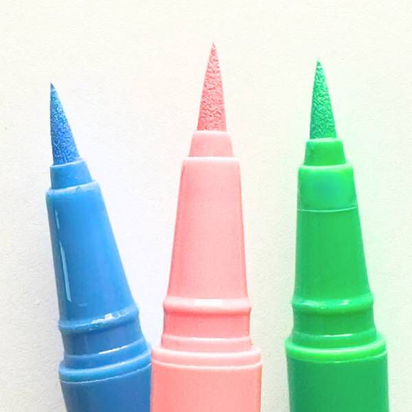 eyeliner-w-pastelowych-kolorach-na-codzienny-makijaz