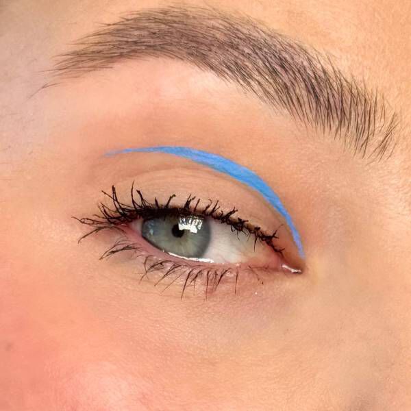 claresa-pastel-eyeliner-w-pisaku-lekka-formula-i-intensywny-kolor