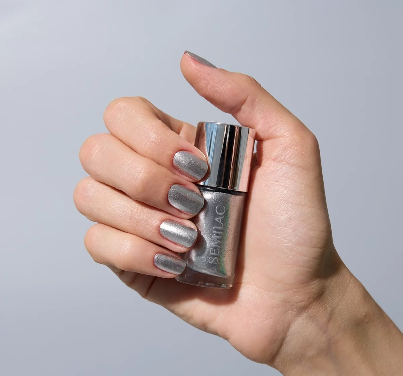 srebrny-manicure-bez-hybrydy
