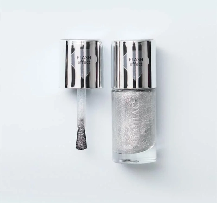 błyszczący-lakier-do-paznokci-z-holograficznym-efektem