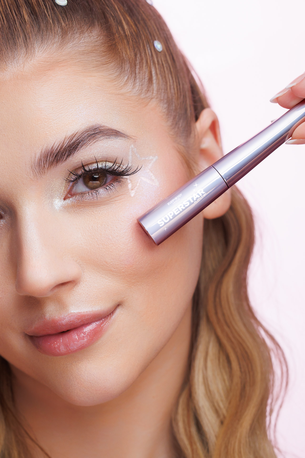 blyszczacy-eyeliner-na-koncert-i-impreze