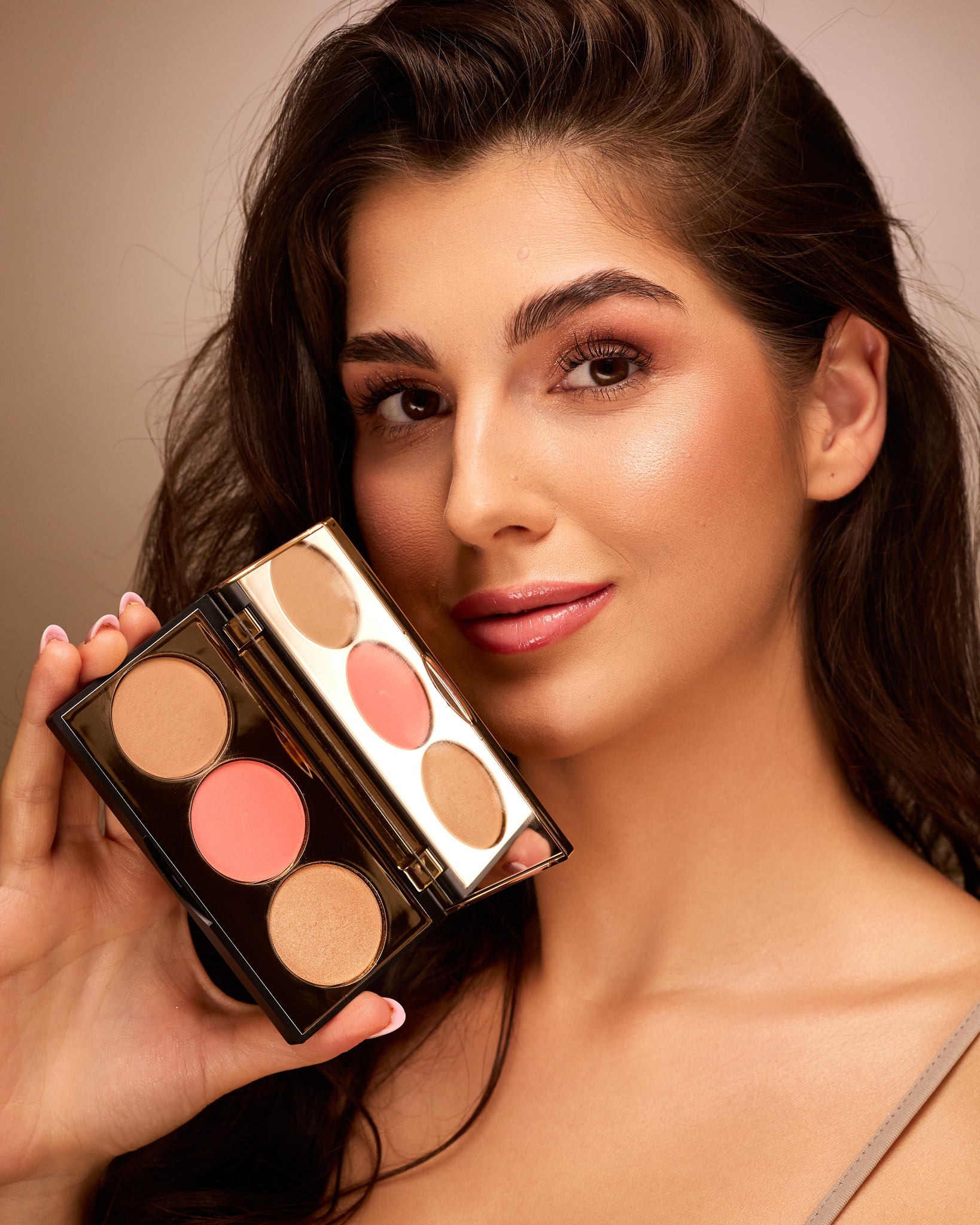 naturalne-konturowanie-joko-z-lusterkiem