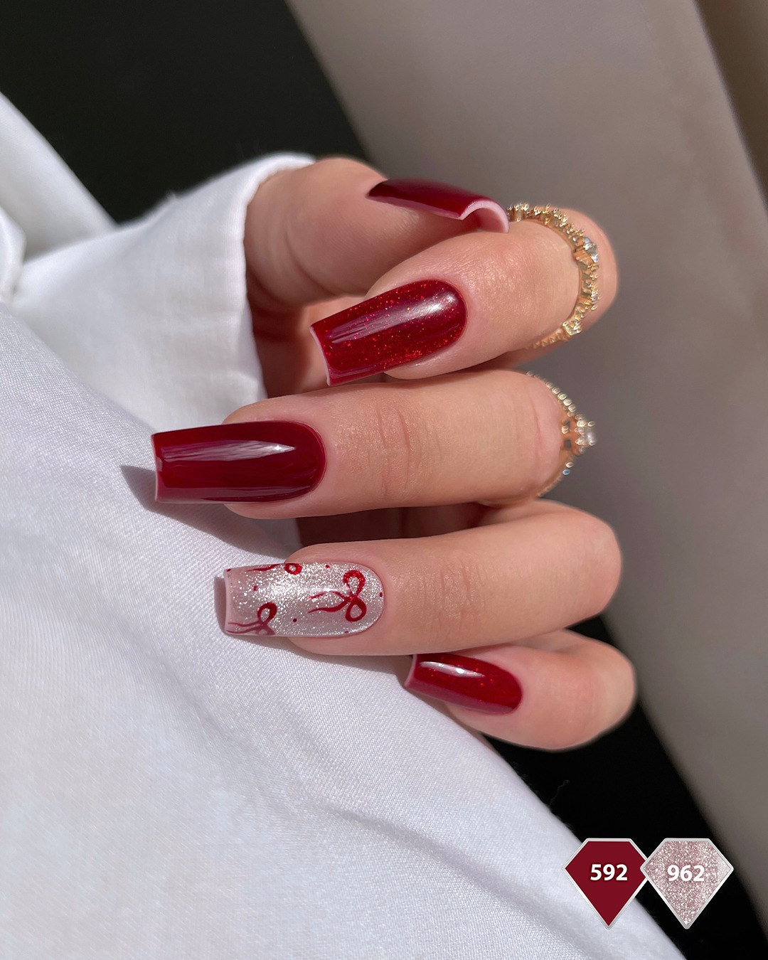 semilac-inner-glow-lakier-hybrydowy-962-magnetic-mocha-na-subtelny-manicure