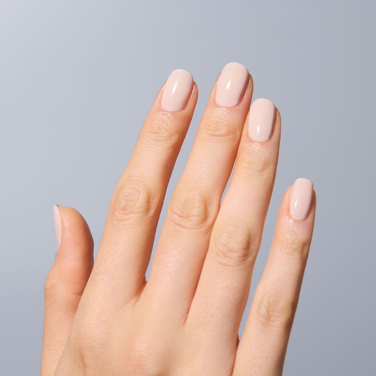 klasyczny lakier do paznokci beżowy manicure bez lampy UV