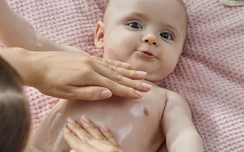 oliwka dla dzieci z naturalnym olejkiem