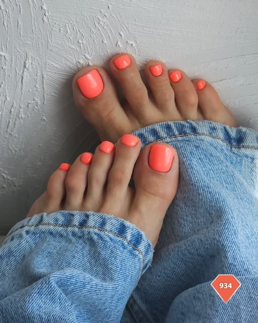 łososiowy lakier hybrydowy festiwalowy manicure