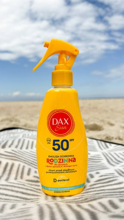 wodoodporna emulsja SPF 50 na plażę