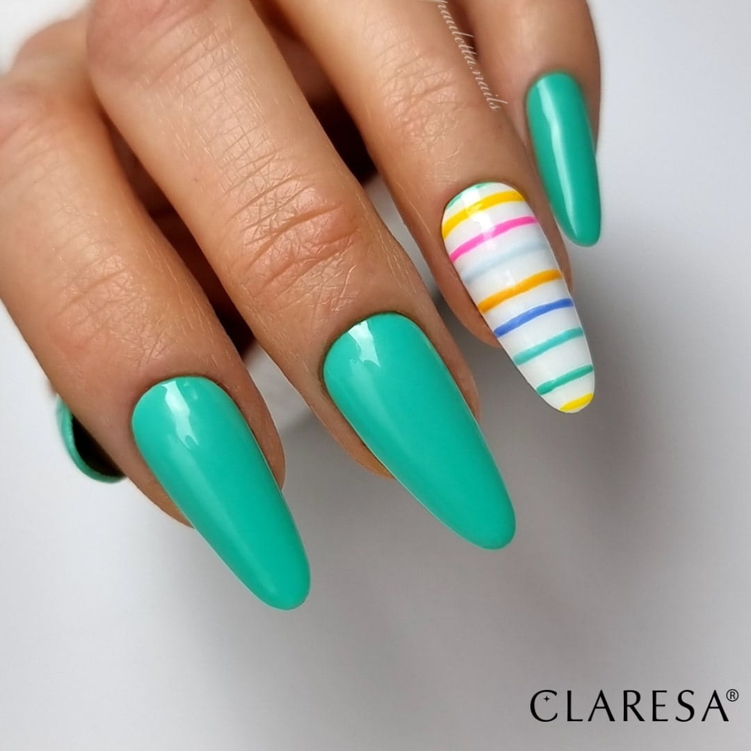 turkusowy lakier hybrydowy słoneczny manicure