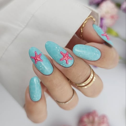 perłowy turkusowy lakier hybrydowy tropikalny manicure