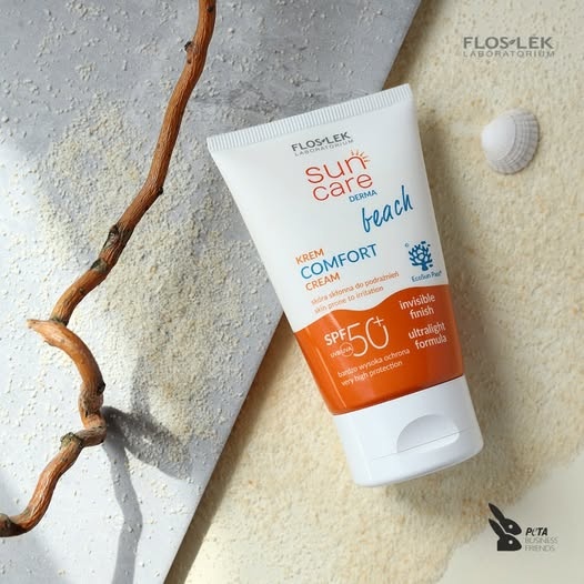 lekki krem SPF 50 na plażę i tatuaże