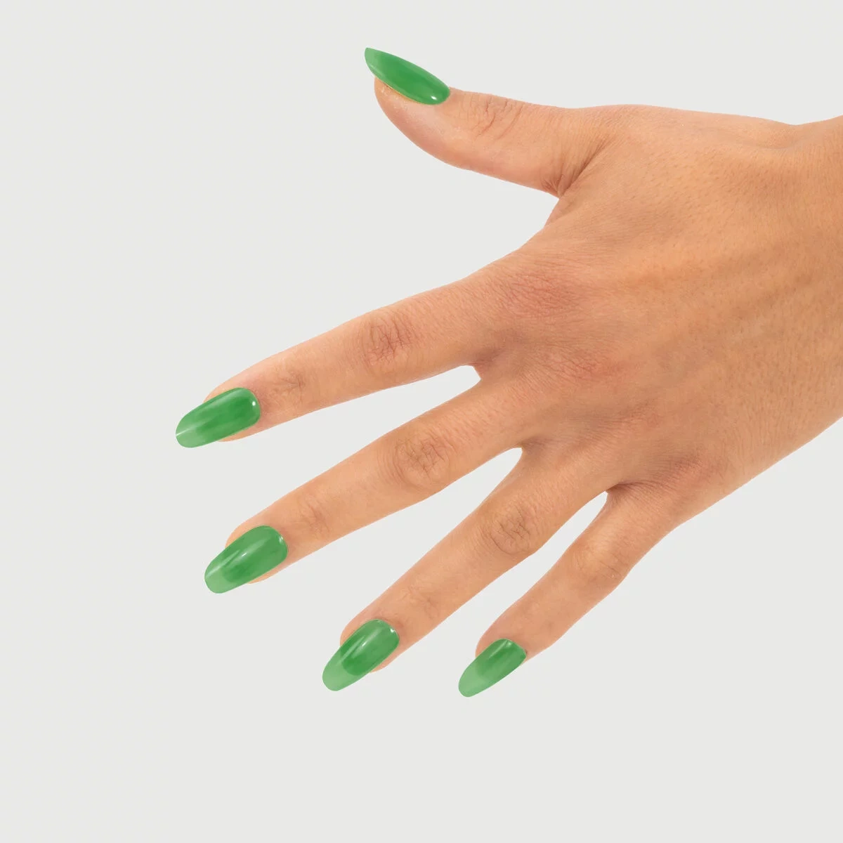 zielony lakier hybrydowy efekt jelly nails