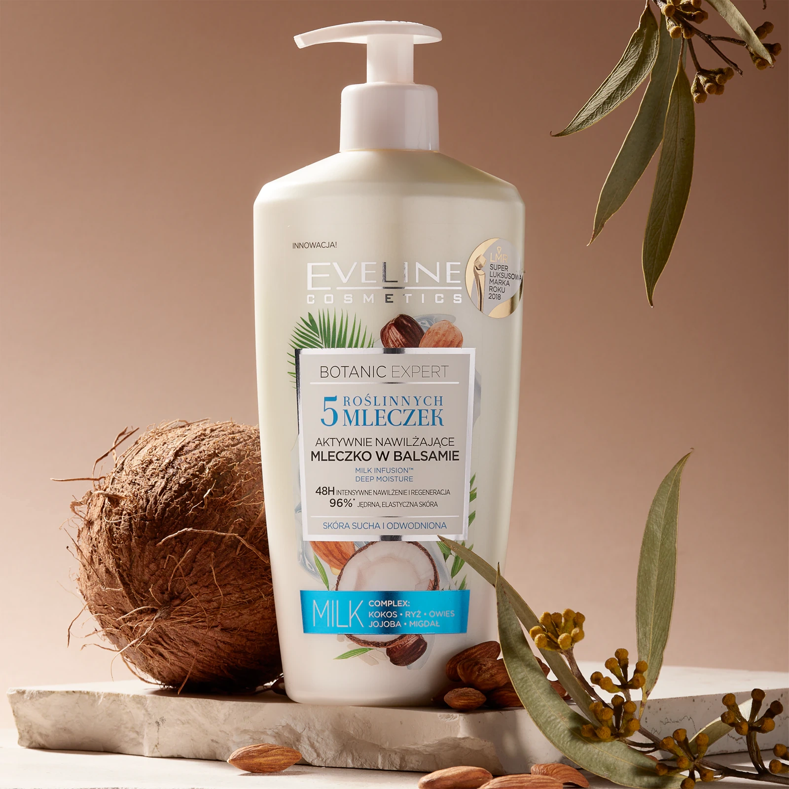 Nawilżające mleczko w balsamie do skóry suchej i odwodnionej Eveline Botanic Expert 5 Roślinnych Mleczek - obrazek 2