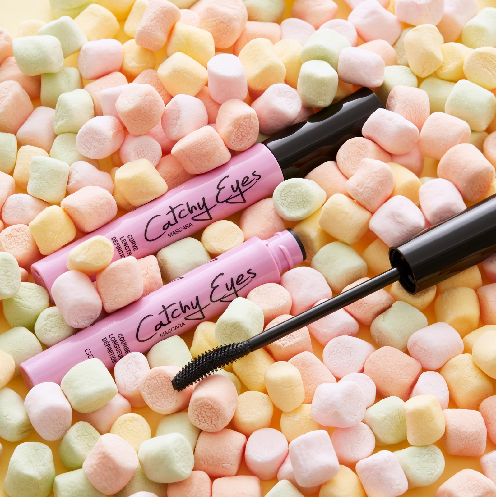 Podkręcający tusz do rzęs Gosh Catchy Eyes Mascara Black - obrazek 3